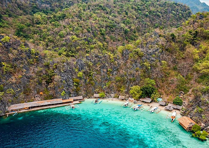 4 Days 3 Nights Coron Tour Package in Small Group with Island Hopping