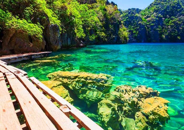 Take a Walk around Kayangan Lake