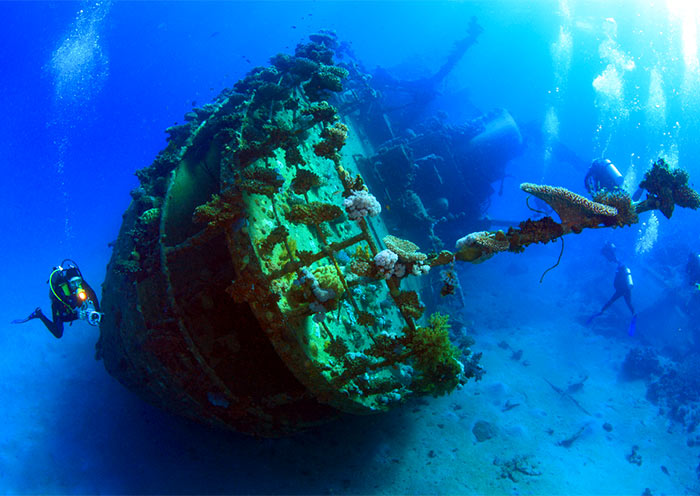  Shipwreck sites at East Tangat Wreck 